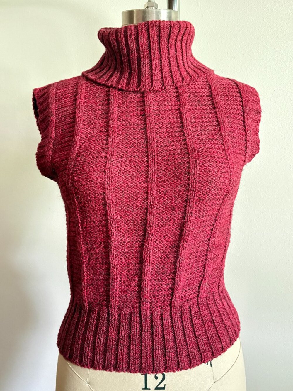 Vintage Magenta Ribbed Turtleneck Sweater Vest - Burgundy / Maroon (Size M)
